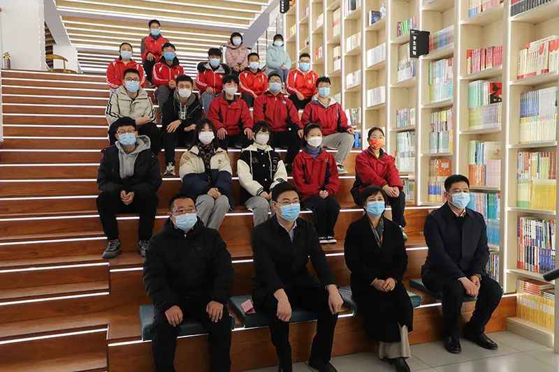 爱心助学，，，，，，情系教育